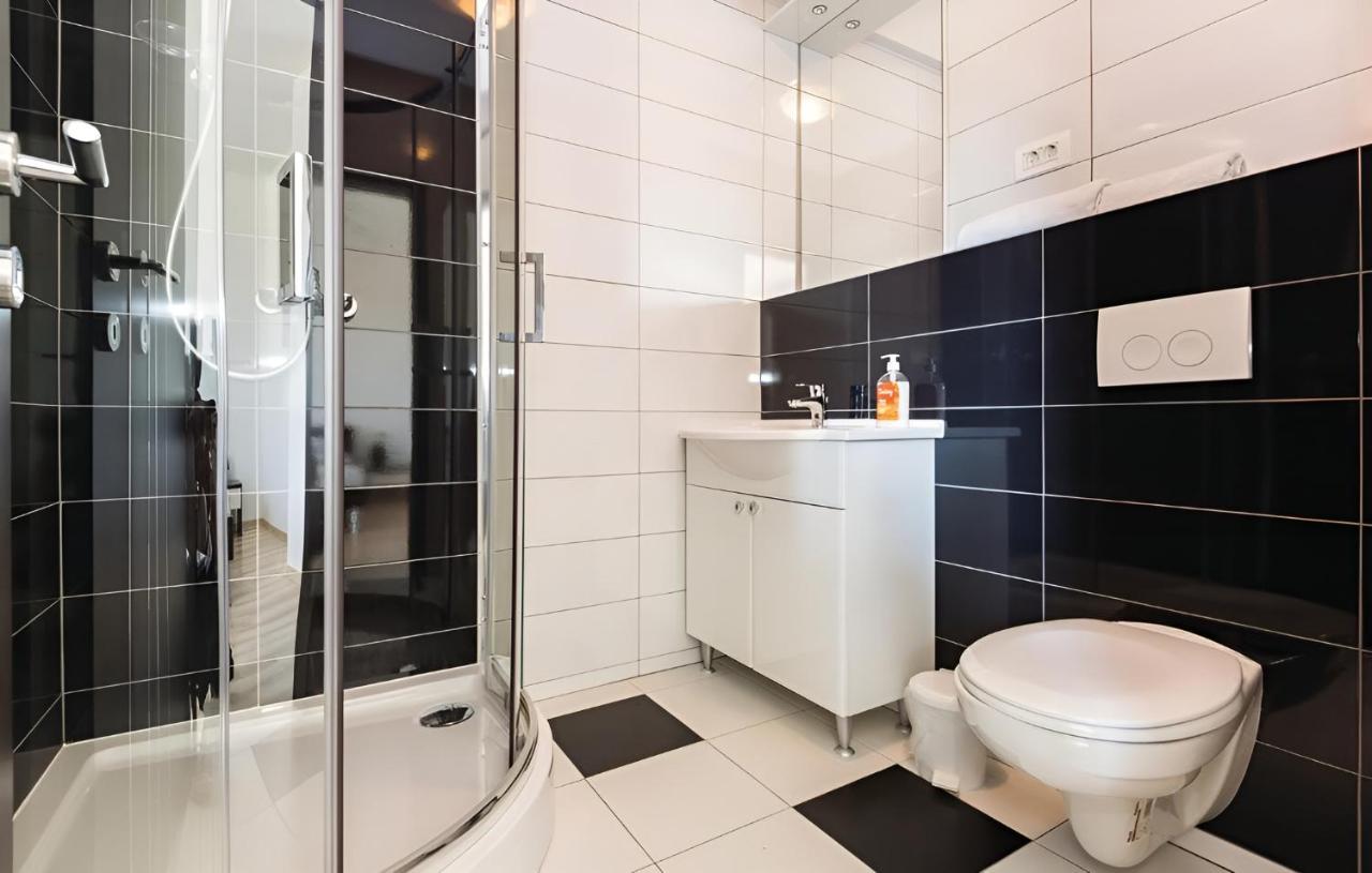 Villa Ivy With Perfect Privacy, Pool, Sauna And Jacuzzi Opanci Exterior foto